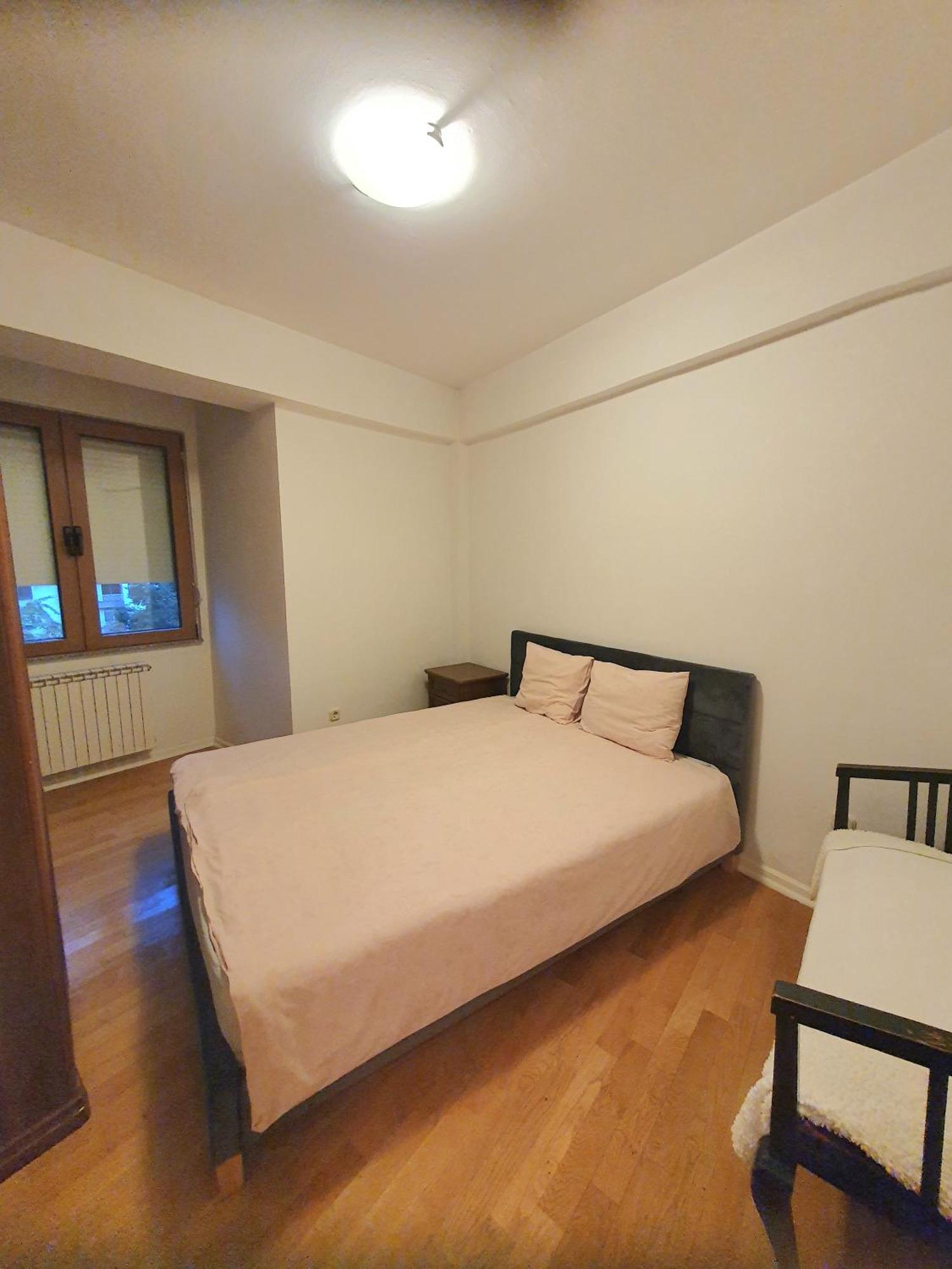 3 Bedroom Home With Parking Garage In The Heart Of Skopje Exterior photo